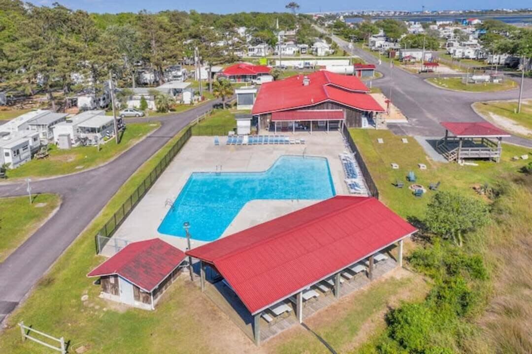 Surf City 2Br Park Home With Waterfront View And Parking 外观 照片