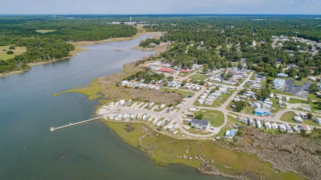 Surf City 2Br Park Home With Waterfront View And Parking 外观 照片